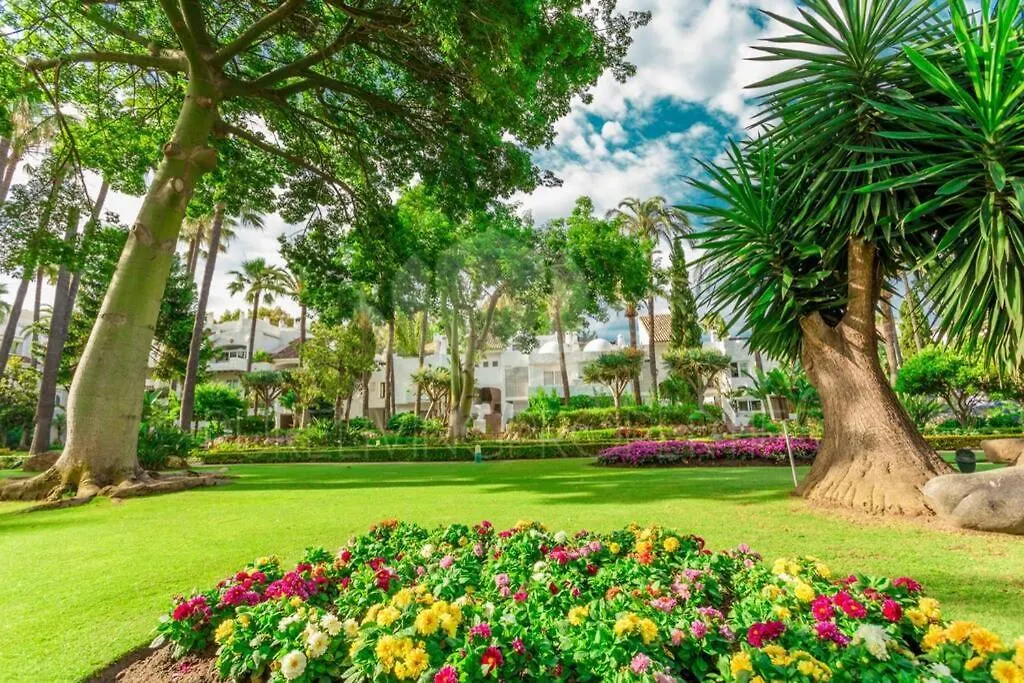 Puerto Banus Beach/Alcazaba Marbella Apartment