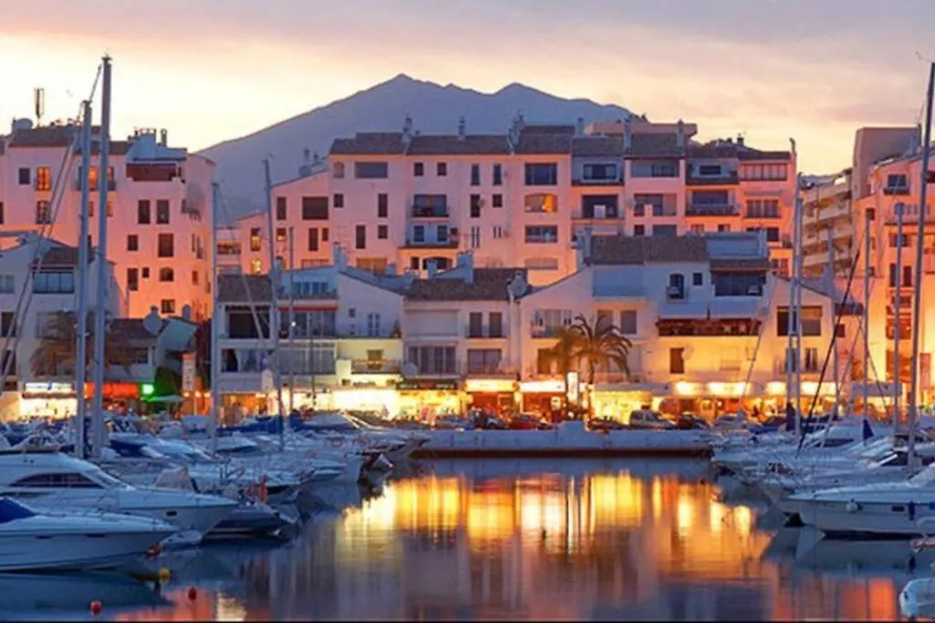 Apartment Puerto Banus Beach/Alcazaba Marbella Spain